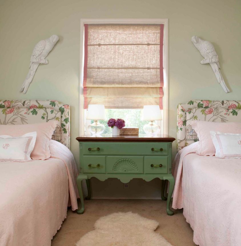Pink and green sibling bedroom