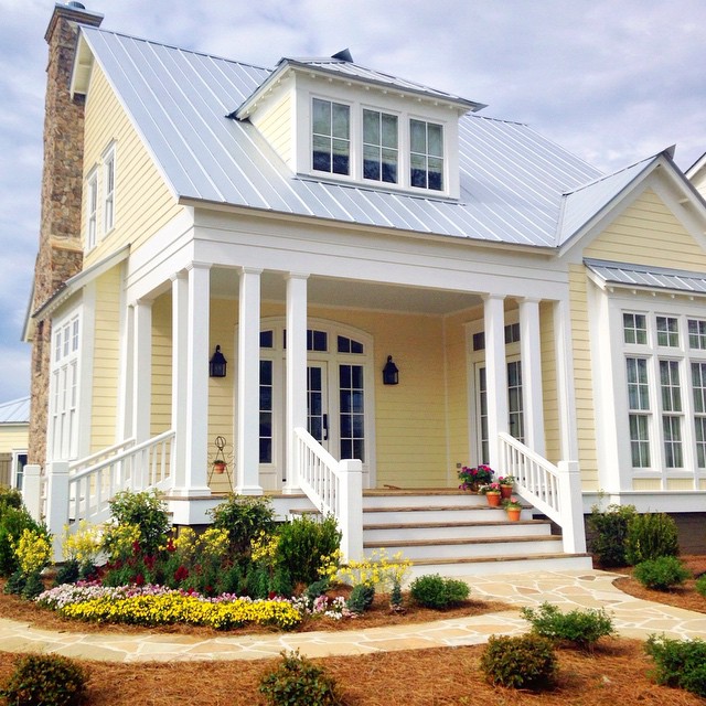 House in yellow siding