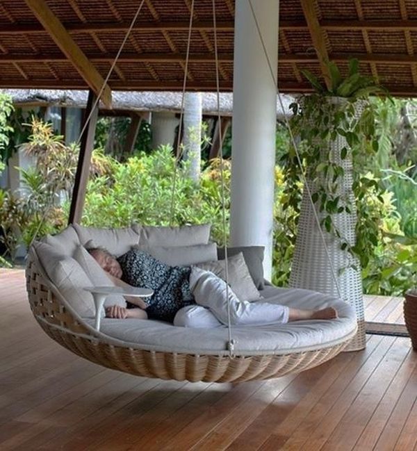 Round hanging beds