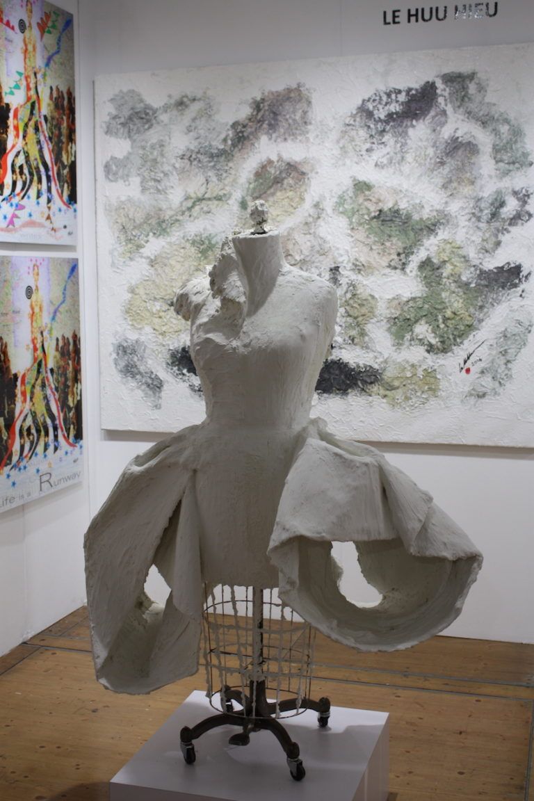 Clay dress mannequin