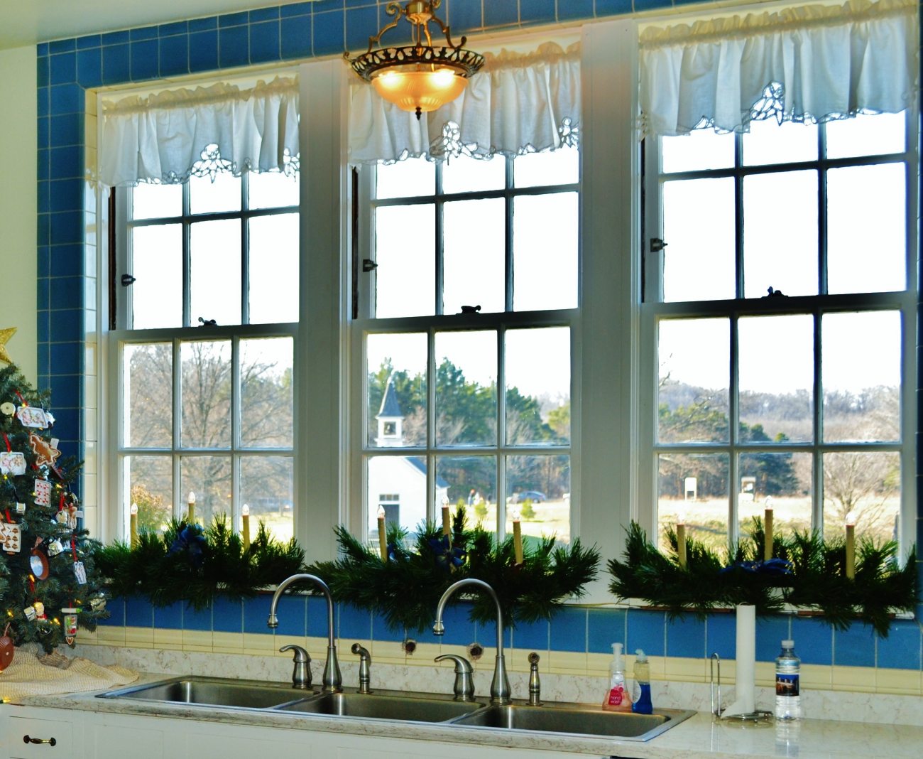 Kitchen window treatments