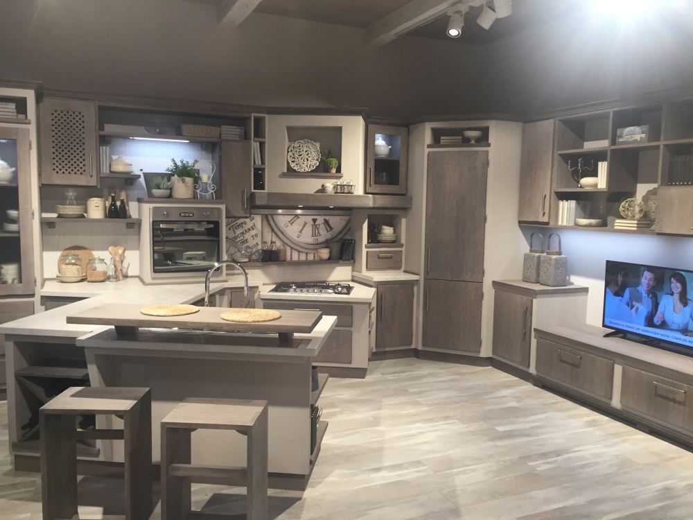 Rustic Country Style Kitchen with Mini Island Table