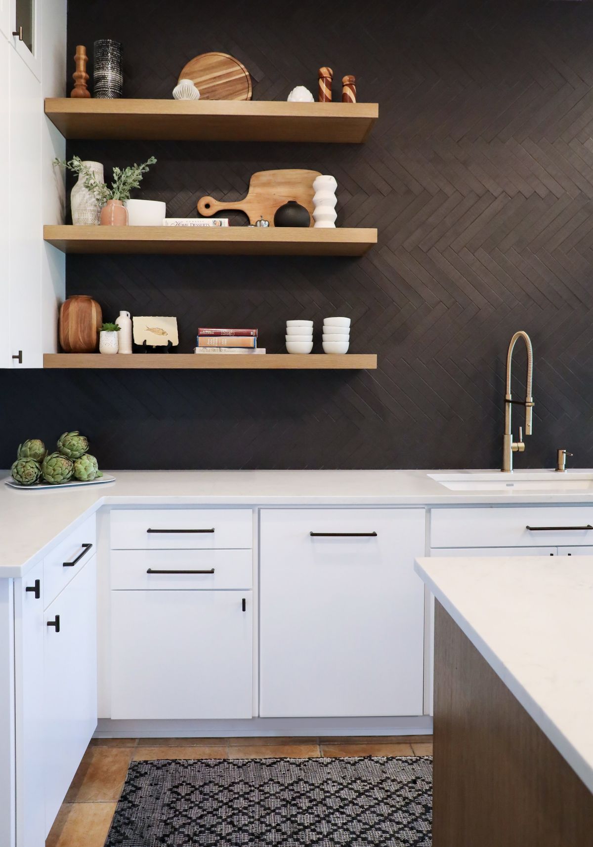 Modern kitchen backsplash