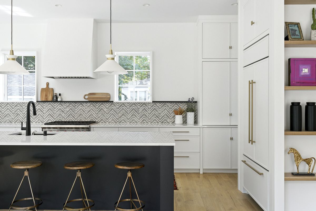 Modern mosaic backsplash tiles