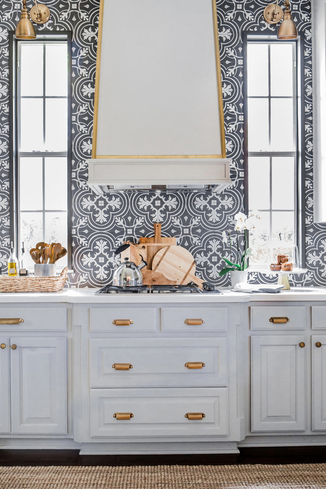 Mosaic Black and White Backsplash Tiles