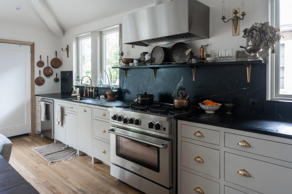 Transitional kitchen