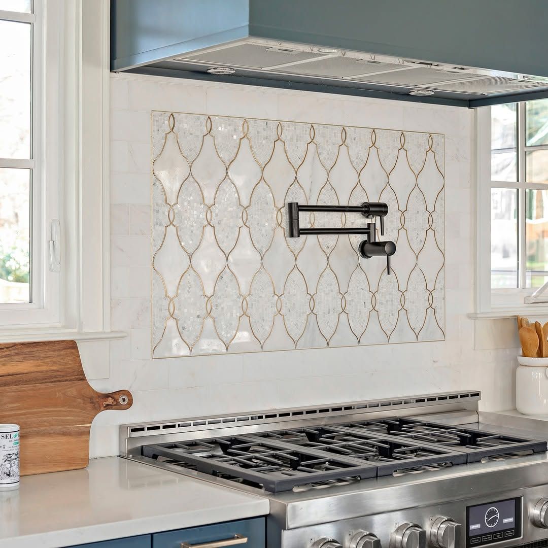 Decorative Backsplash Inset With Black Pot Filler
